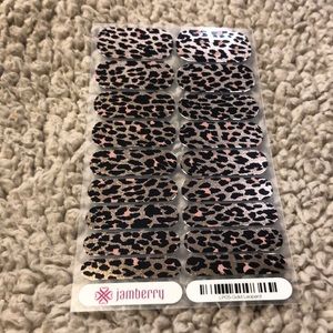 Leopard Jamberry nail wraps RETIRED 🌟